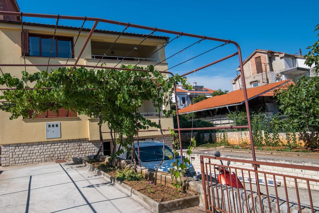 Apartman Slavko Krk Town Exterior photo