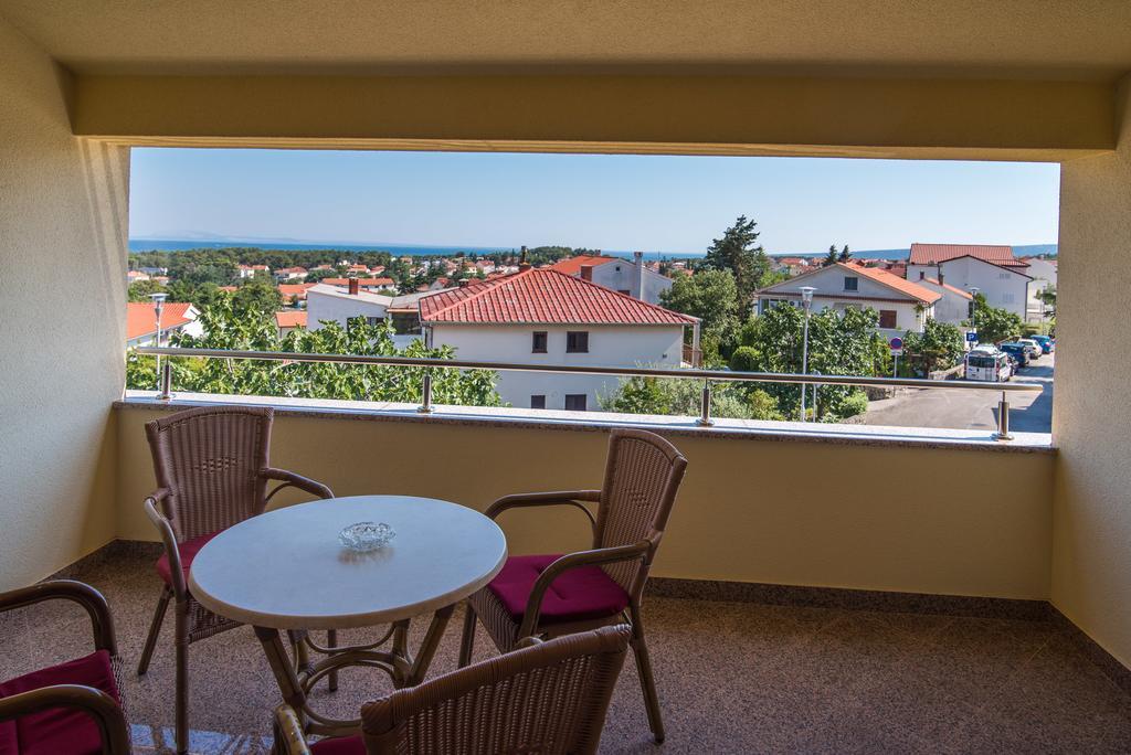 Apartman Slavko Krk Town Exterior photo